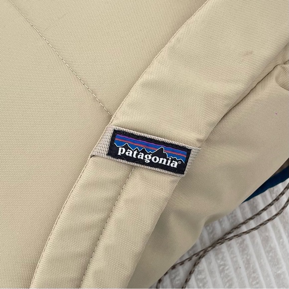 Patagonia Arbor Classic 25L Unisex Beige Backpack - Picture 4 of 11